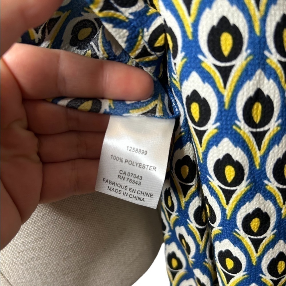 Cupcakes & Cashmere Peacock Abstract Printed Mock Neck Long Sleeve Blouse Small - Picture 13 of 13